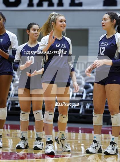 Thumbnail 3 in Tompkins vs. Keller (UIL 6A Semifinal) photogallery.