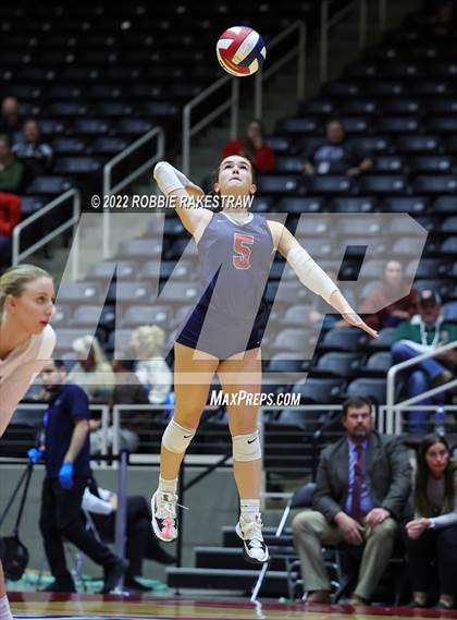 Thumbnail 1 in Tompkins vs. Keller (UIL 6A Semifinal) photogallery.