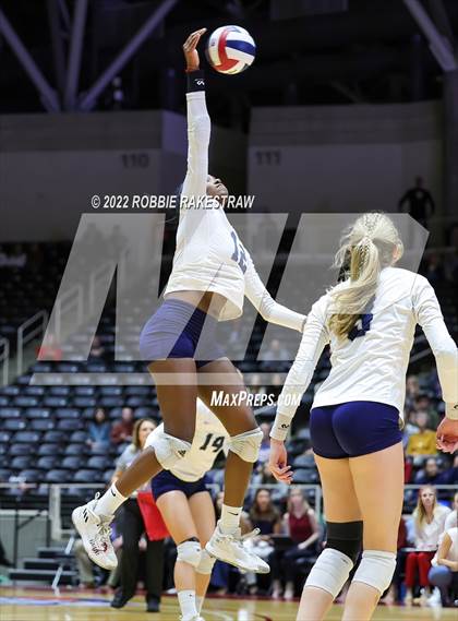 Thumbnail 1 in Tompkins vs. Keller (UIL 6A Semifinal) photogallery.