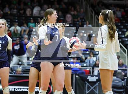Thumbnail 1 in Tompkins vs. Keller (UIL 6A Semifinal) photogallery.