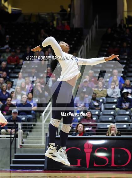 Thumbnail 1 in Tompkins vs. Keller (UIL 6A Semifinal) photogallery.
