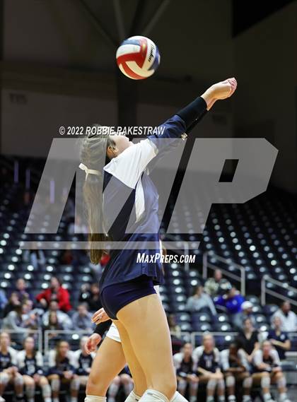 Thumbnail 1 in Tompkins vs. Keller (UIL 6A Semifinal) photogallery.
