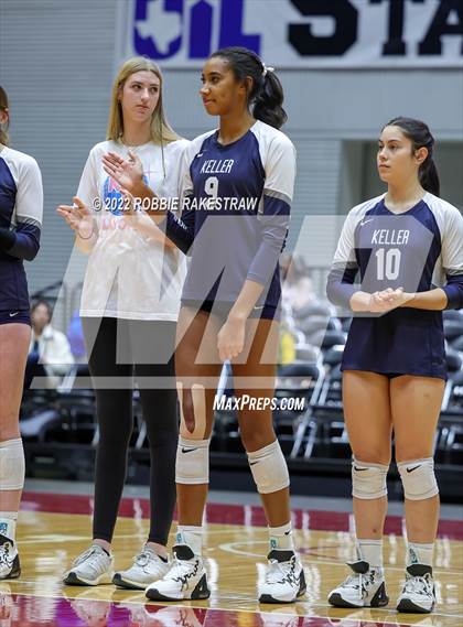 Thumbnail 1 in Tompkins vs. Keller (UIL 6A Semifinal) photogallery.