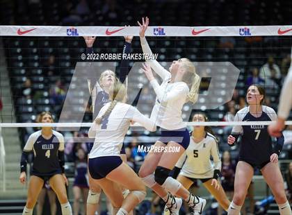 Thumbnail 1 in Tompkins vs. Keller (UIL 6A Semifinal) photogallery.