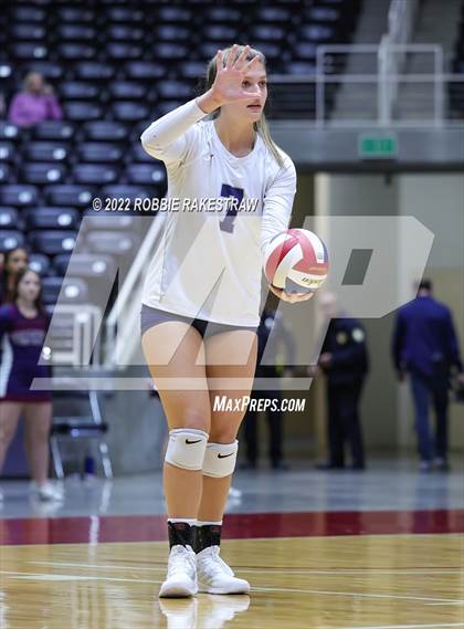 Thumbnail 1 in Tompkins vs. Keller (UIL 6A Semifinal) photogallery.