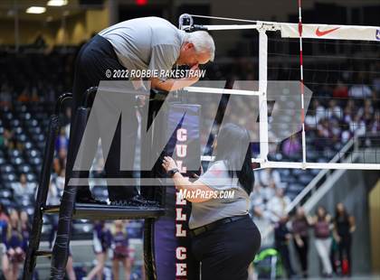 Thumbnail 2 in Tompkins vs. Keller (UIL 6A Semifinal) photogallery.