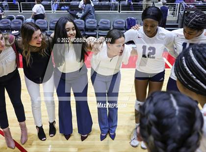 Thumbnail 3 in Tompkins vs. Keller (UIL 6A Semifinal) photogallery.