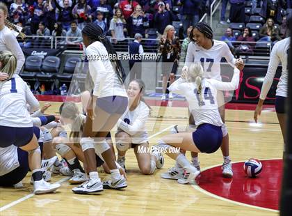 Thumbnail 3 in Tompkins vs. Keller (UIL 6A Semifinal) photogallery.
