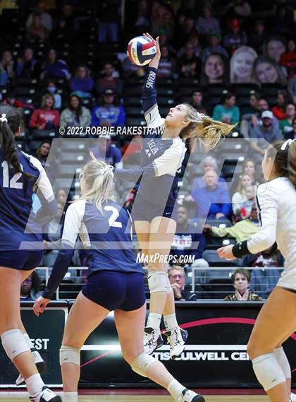 Thumbnail 1 in Tompkins vs. Keller (UIL 6A Semifinal) photogallery.