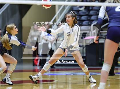 Thumbnail 3 in Tompkins vs. Keller (UIL 6A Semifinal) photogallery.