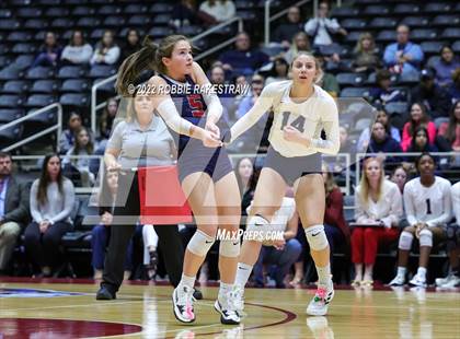 Thumbnail 3 in Tompkins vs. Keller (UIL 6A Semifinal) photogallery.
