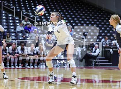 Thumbnail 2 in Tompkins vs. Keller (UIL 6A Semifinal) photogallery.