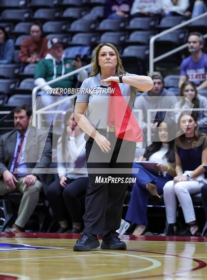 Thumbnail 2 in Tompkins vs. Keller (UIL 6A Semifinal) photogallery.
