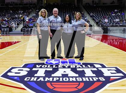 Thumbnail 3 in Tompkins vs. Keller (UIL 6A Semifinal) photogallery.