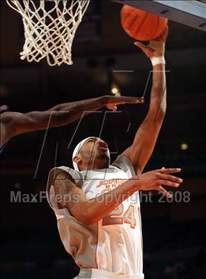 Thumbnail 2 in Jordan Brand Classic: Regional Game @ the Garden photogallery.