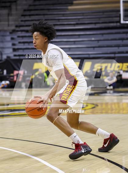 Thumbnail 2 in Putnam City North vs Chaminade (Norm Stewart Classic) photogallery.