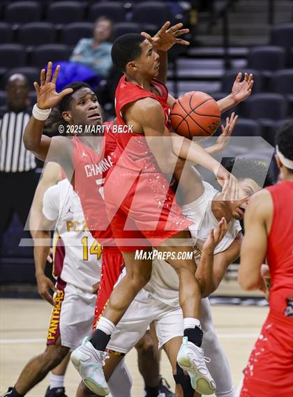 Thumbnail 2 in Putnam City North vs Chaminade (Norm Stewart Classic) photogallery.