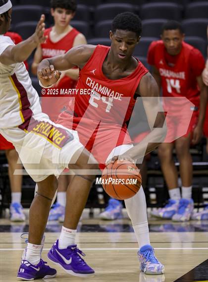 Thumbnail 1 in Putnam City North vs Chaminade (Norm Stewart Classic) photogallery.