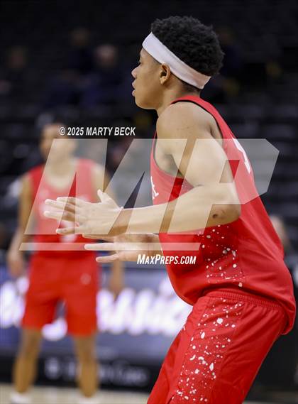 Thumbnail 2 in Putnam City North vs Chaminade (Norm Stewart Classic) photogallery.