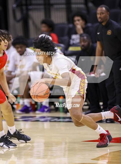 Thumbnail 2 in Putnam City North vs Chaminade (Norm Stewart Classic) photogallery.