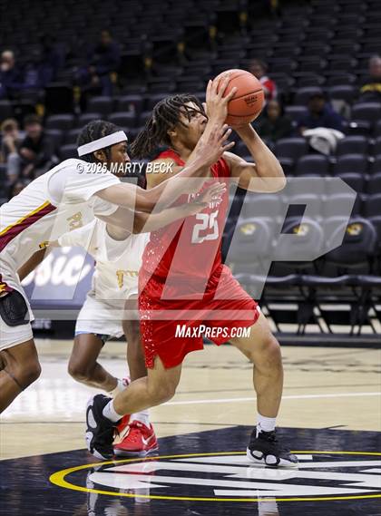 Thumbnail 1 in Putnam City North vs Chaminade (Norm Stewart Classic) photogallery.