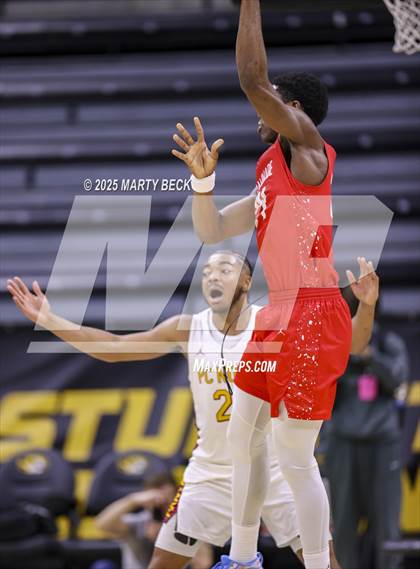 Thumbnail 2 in Putnam City North vs Chaminade (Norm Stewart Classic) photogallery.