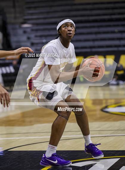 Thumbnail 1 in Putnam City North vs Chaminade (Norm Stewart Classic) photogallery.