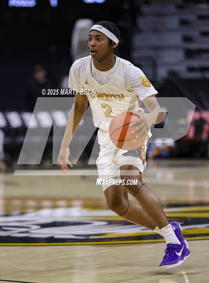 Thumbnail 1 in Putnam City North vs Chaminade (Norm Stewart Classic) photogallery.