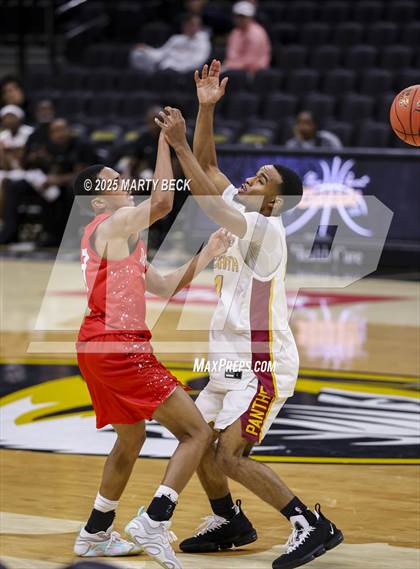 Thumbnail 3 in Putnam City North vs Chaminade (Norm Stewart Classic) photogallery.