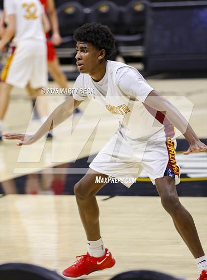 Thumbnail 2 in Putnam City North vs Chaminade (Norm Stewart Classic) photogallery.