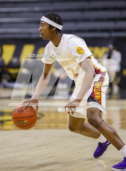 Thumbnail 3 in Putnam City North vs Chaminade (Norm Stewart Classic) photogallery.