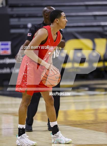 Thumbnail 2 in Putnam City North vs Chaminade (Norm Stewart Classic) photogallery.