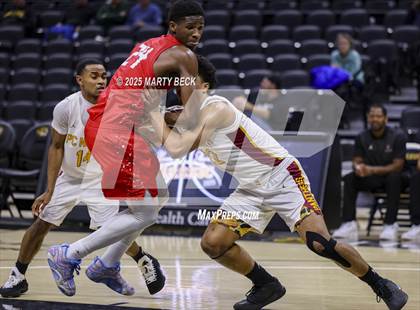Thumbnail 2 in Putnam City North vs Chaminade (Norm Stewart Classic) photogallery.