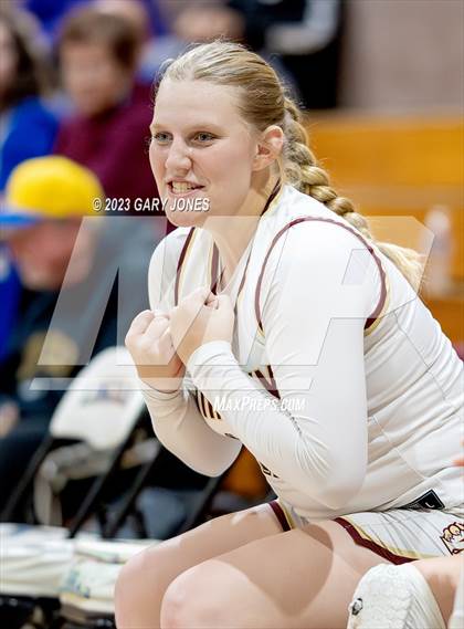 Thumbnail 1 in Whitney vs. Colfax (Chavez Christmas Classic) photogallery.