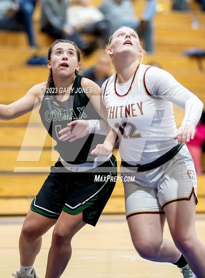 Thumbnail 3 in Whitney vs. Colfax (Chavez Christmas Classic) photogallery.