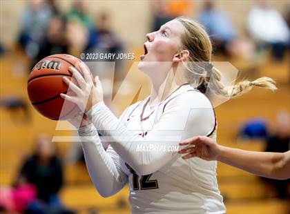 Thumbnail 1 in Whitney vs. Colfax (Chavez Christmas Classic) photogallery.