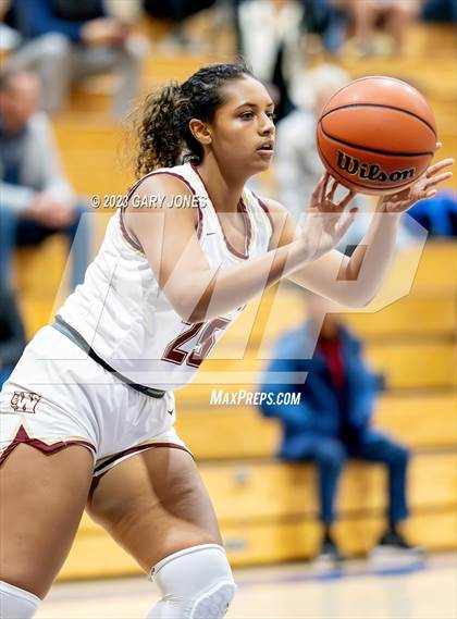 Thumbnail 3 in Whitney vs. Colfax (Chavez Christmas Classic) photogallery.