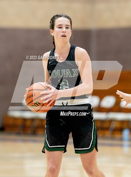 Thumbnail 1 in Whitney vs. Colfax (Chavez Christmas Classic) photogallery.