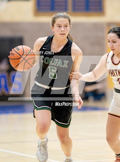 Thumbnail 3 in Whitney vs. Colfax (Chavez Christmas Classic) photogallery.