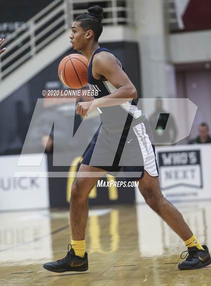 Thumbnail 1 in St. Thomas More vs Wilbraham & Monson Academy (Spalding Hoophall Classic) photogallery.