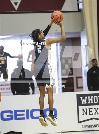 Thumbnail 1 in St. Thomas More vs Wilbraham & Monson Academy (Spalding Hoophall Classic) photogallery.