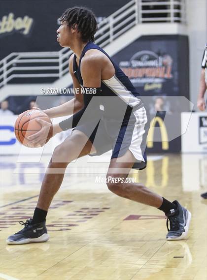 Thumbnail 3 in St. Thomas More vs Wilbraham & Monson Academy (Spalding Hoophall Classic) photogallery.
