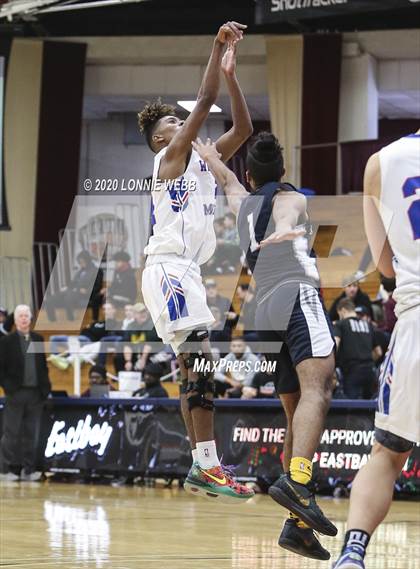 Thumbnail 2 in St. Thomas More vs Wilbraham & Monson Academy (Spalding Hoophall Classic) photogallery.