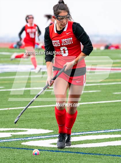 Thumbnail 3 in Regis Jesuit photogallery.