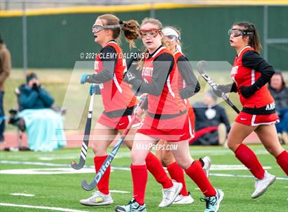 Thumbnail 1 in Regis Jesuit photogallery.