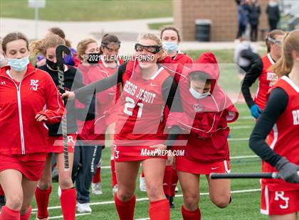Thumbnail 3 in Regis Jesuit photogallery.
