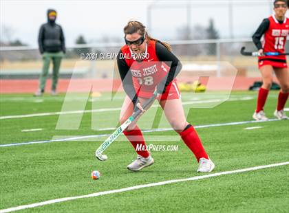 Thumbnail 3 in Regis Jesuit photogallery.
