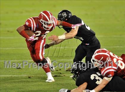 Thumbnail 2 in Mater Dei vs. Servite photogallery.