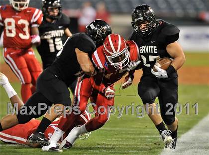 Thumbnail 2 in Mater Dei vs. Servite photogallery.