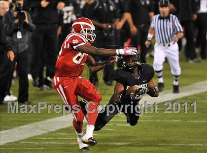 Thumbnail 3 in Mater Dei vs. Servite photogallery.